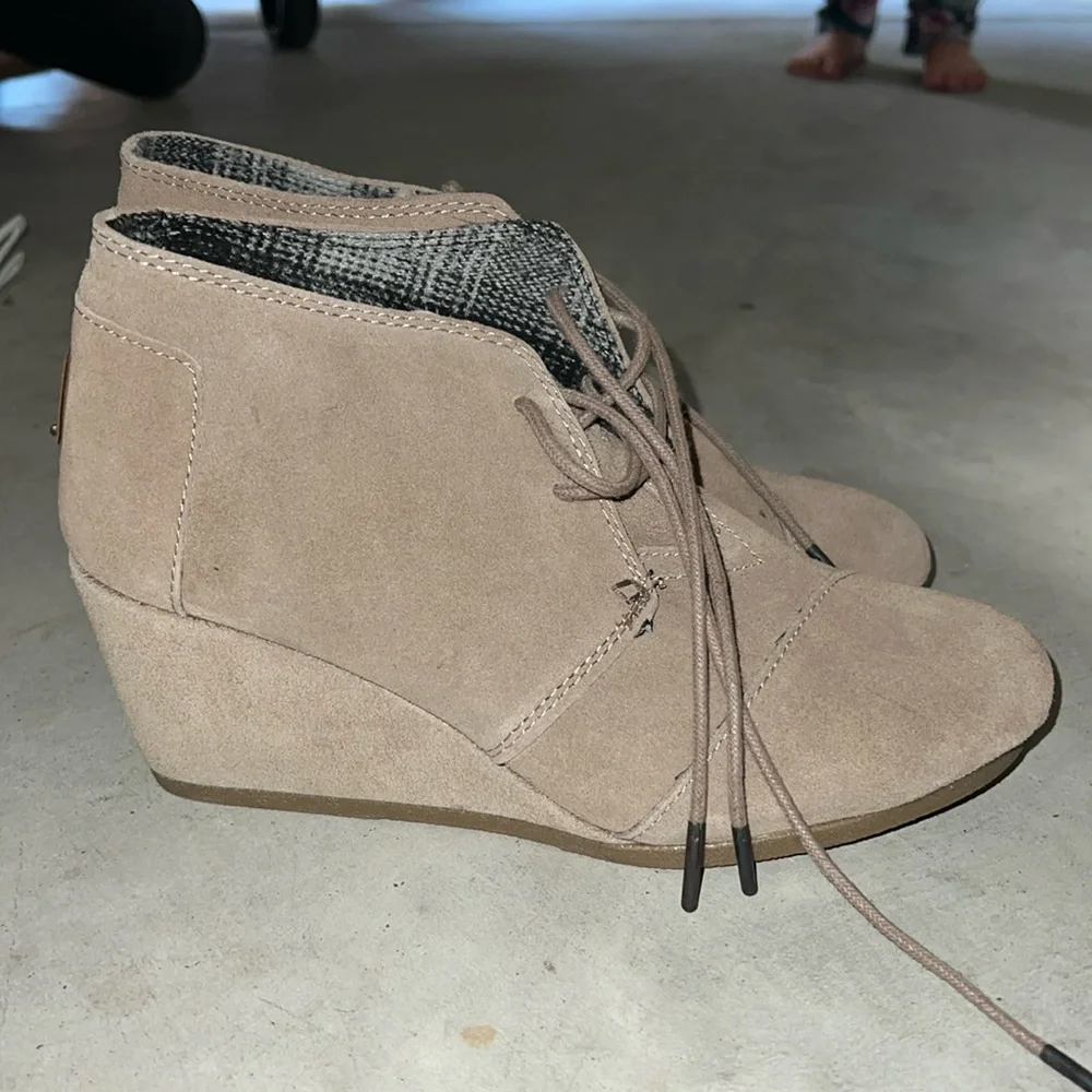 TOMS - Picture 1 of 1